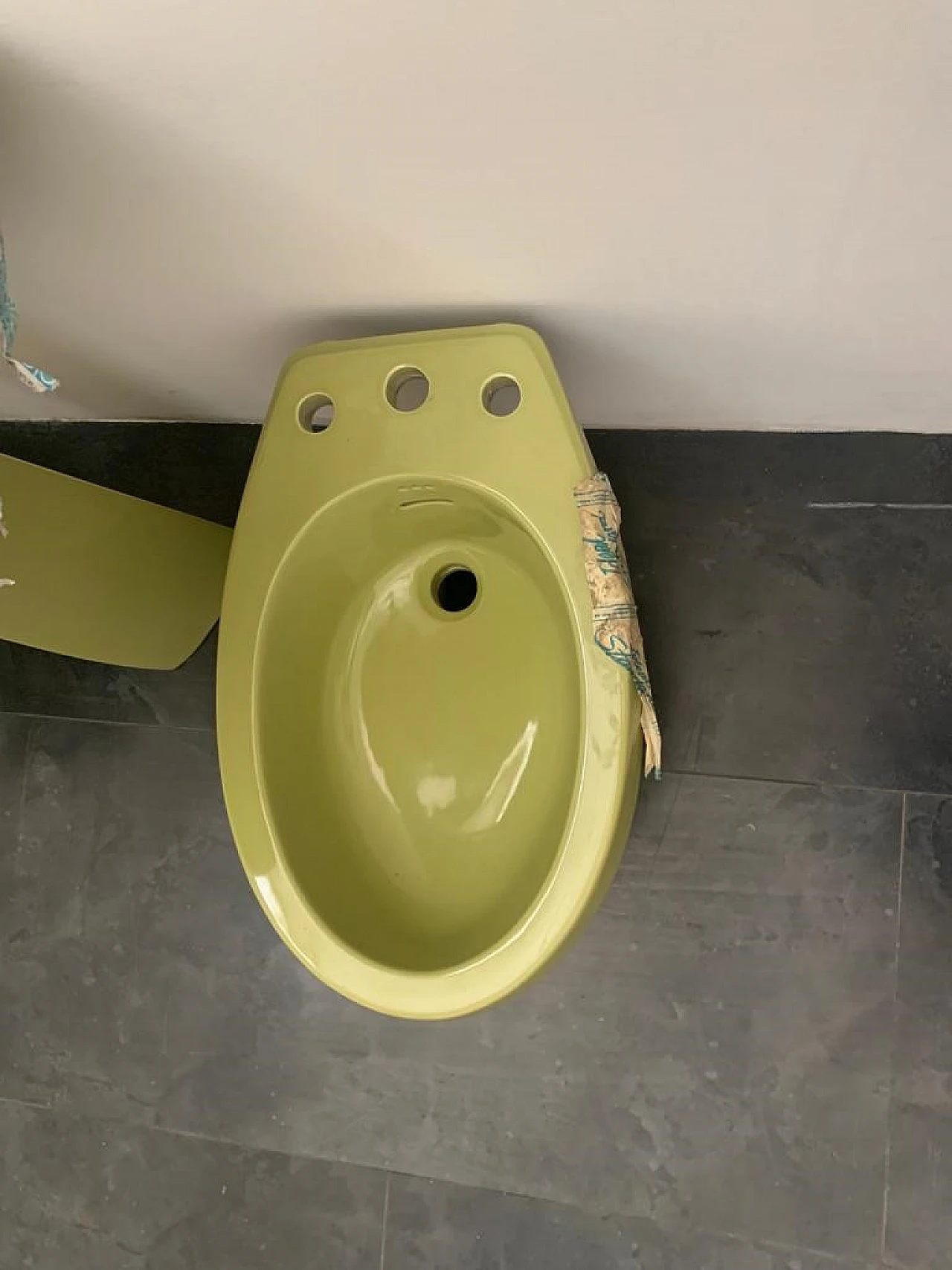 Ellisse green washbasin, bidet and toilet  by Ideal Standard, 1970s 16