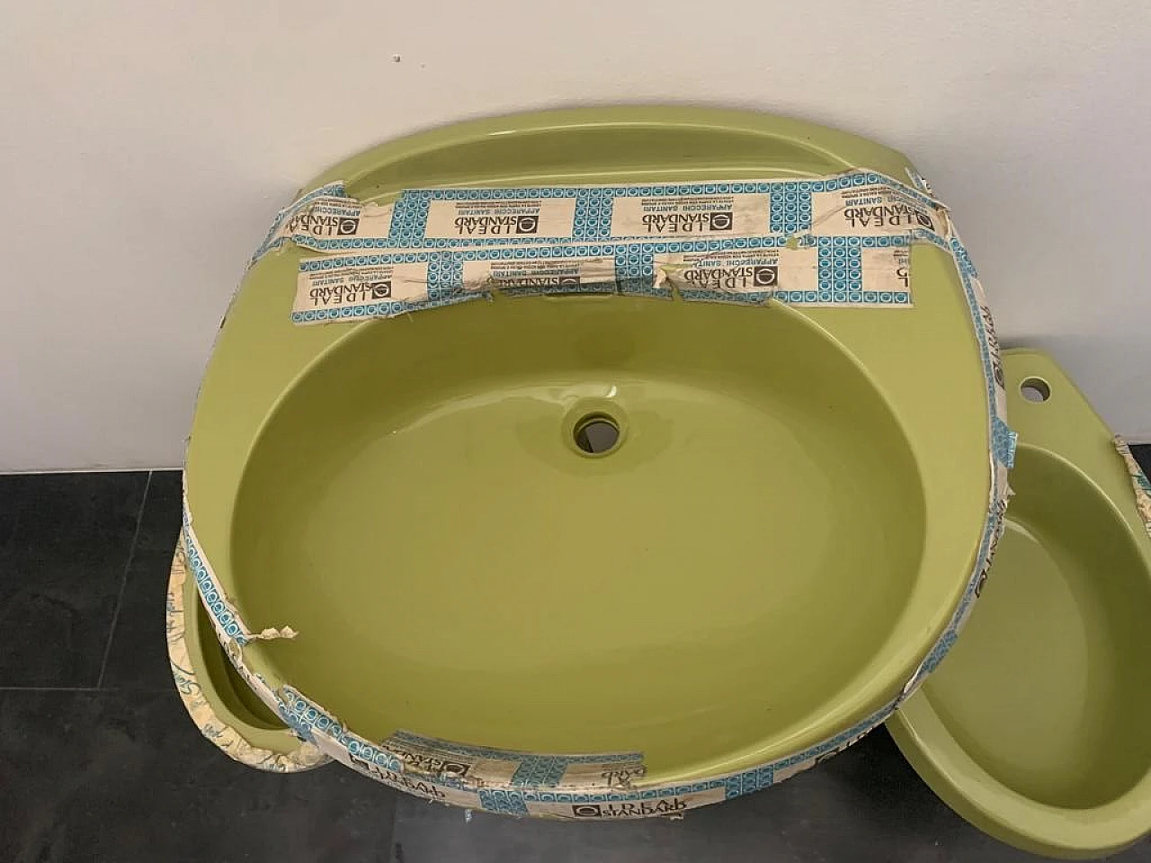 Ellisse green washbasin, bidet and toilet  by Ideal Standard, 1970s 17