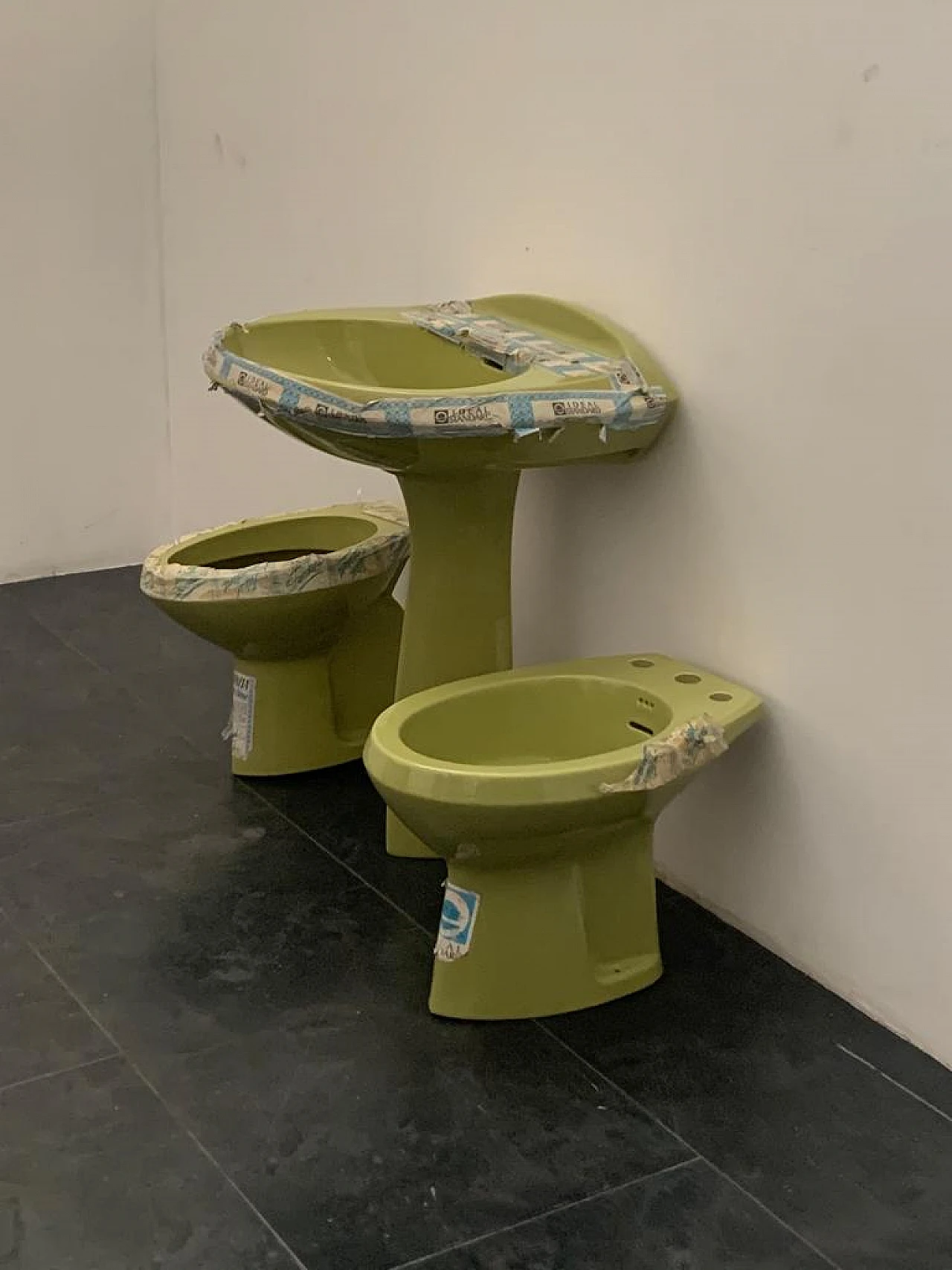 Ellisse green washbasin, bidet and toilet  by Ideal Standard, 1970s 23