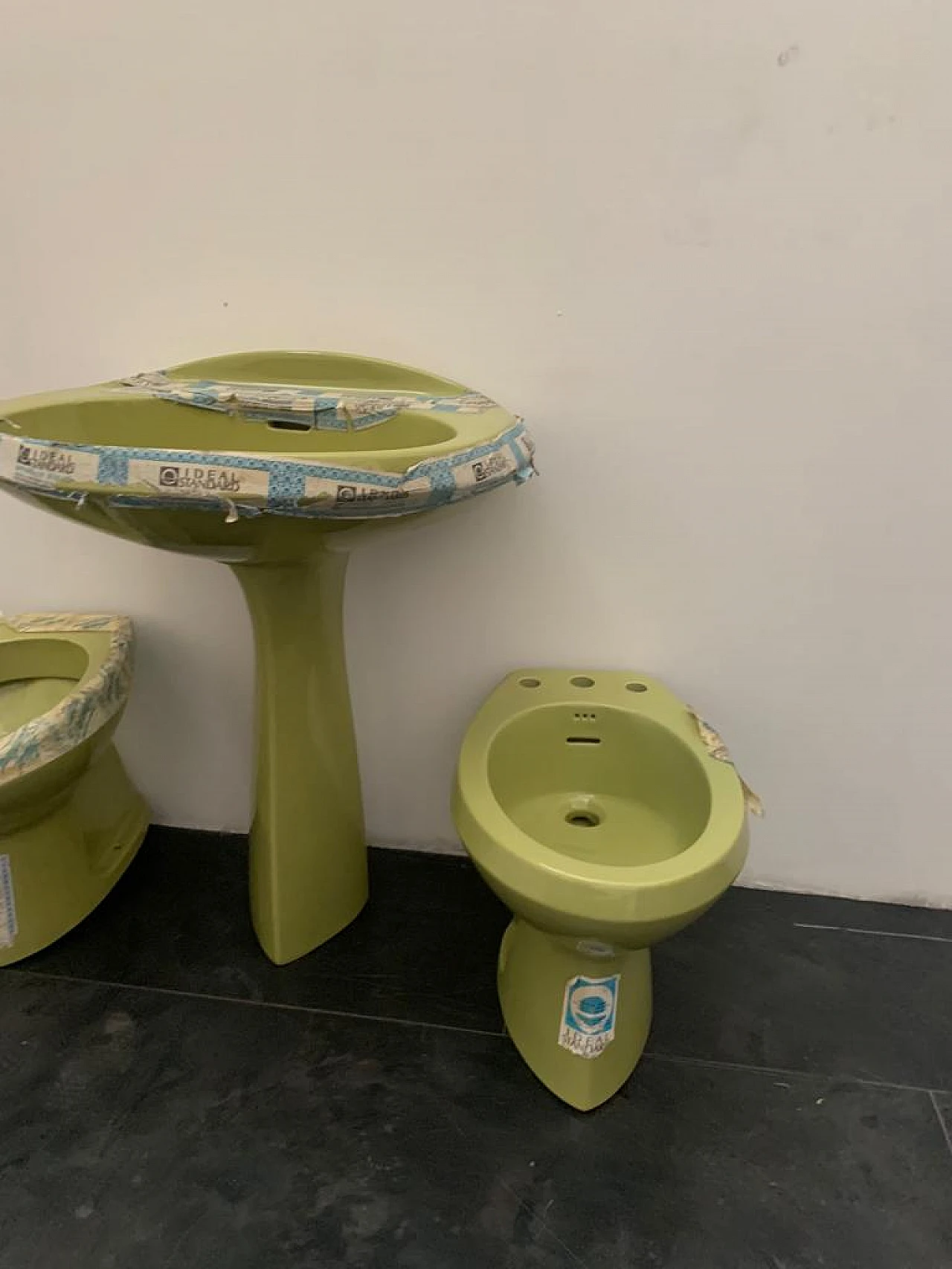 Ellisse green washbasin, bidet and toilet  by Ideal Standard, 1970s 24