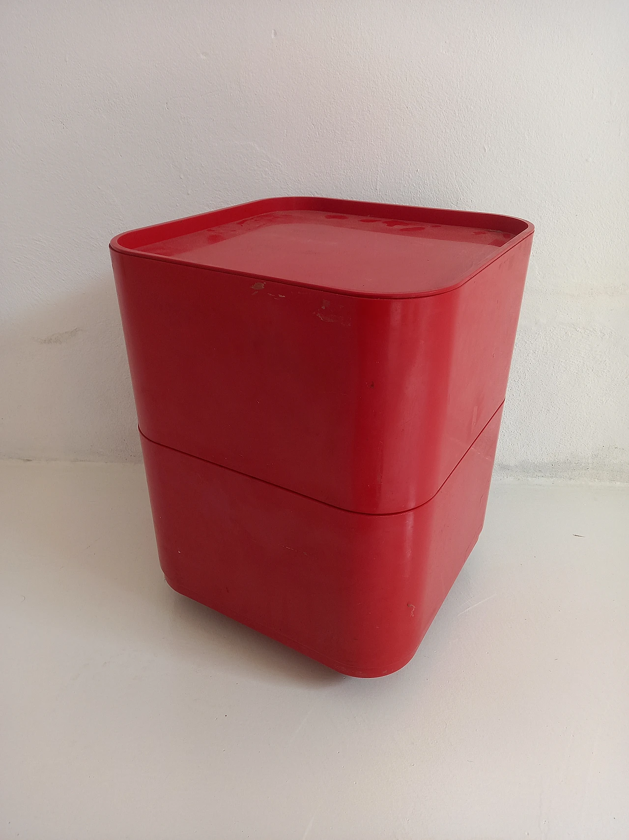 Red bedside table by Anna Castelli Ferrieri for Kartell, 1970s 5