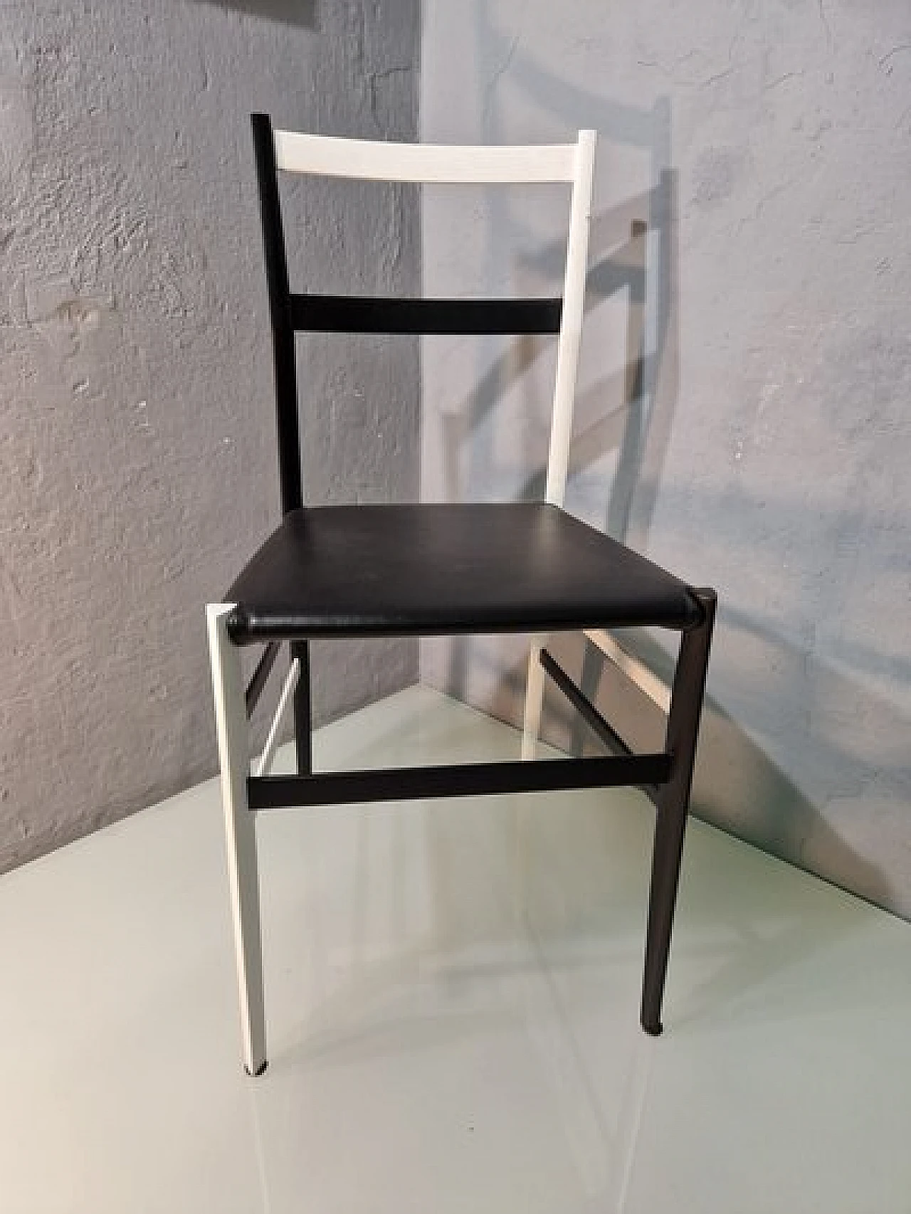 White & black Superleggera Chair by Gio Ponti for Cassina, 1990s 3