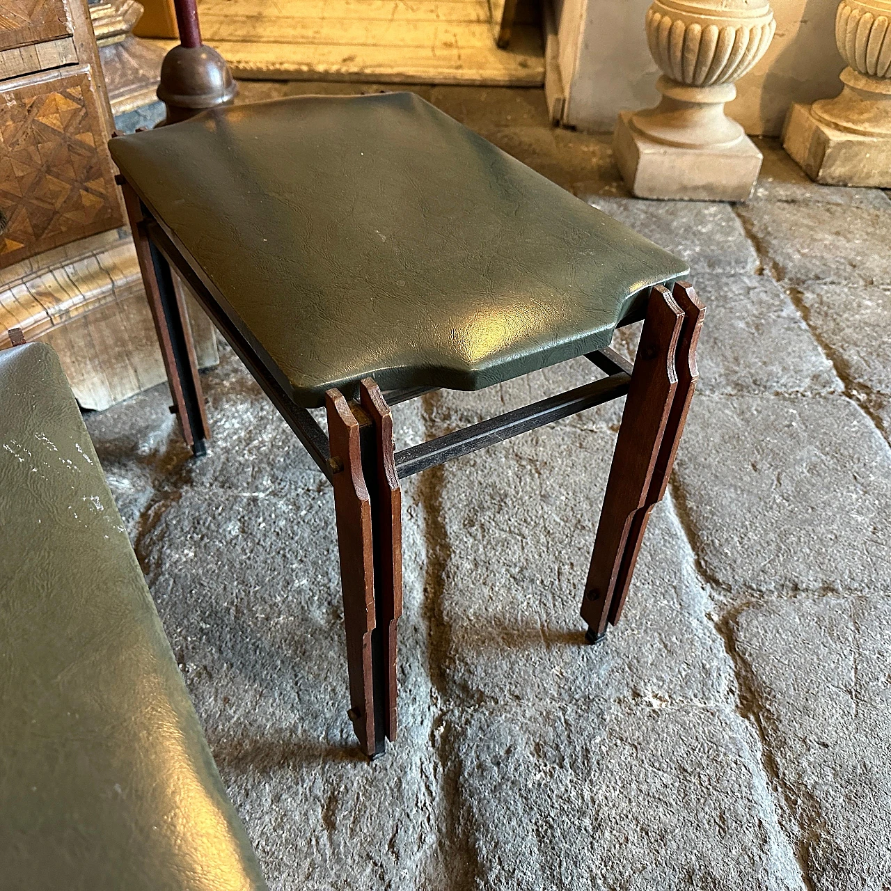 Pair of wooden stools in the style of Ico Parisi, 1960s 3