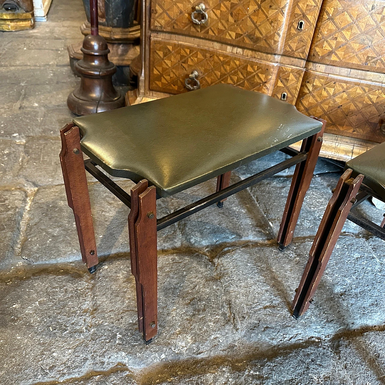 Pair of wooden stools in the style of Ico Parisi, 1960s 11