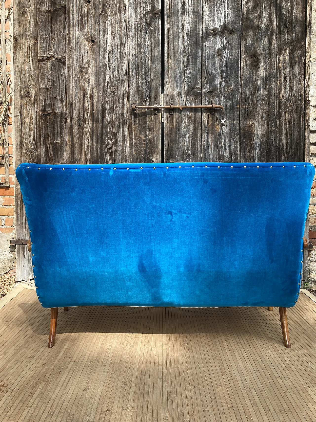 Solid cherry wood and blue velvet sofa, 1940s 15