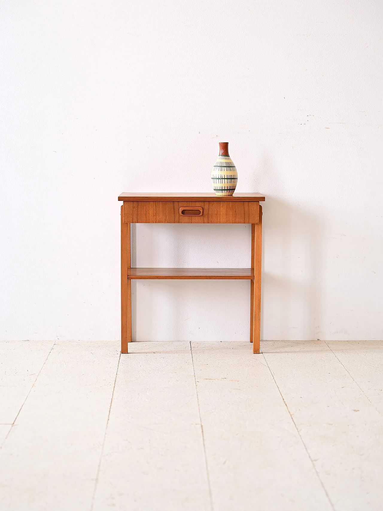 Comodino danese in teak con piano rettangolare, anni '60 1