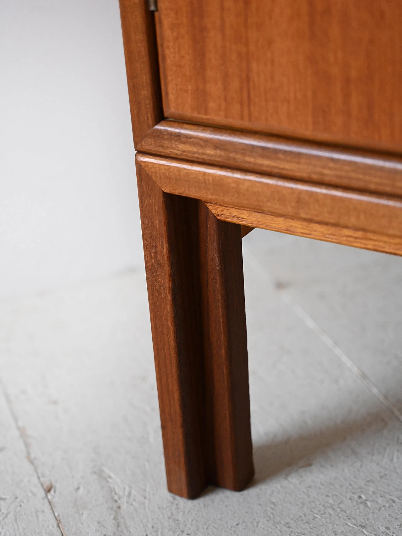 Credenza svedese in teak ad ante battenti, anni '60 8