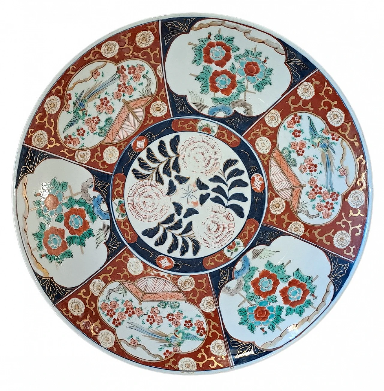Pair of Imari porcelain plates, late 19th century 2