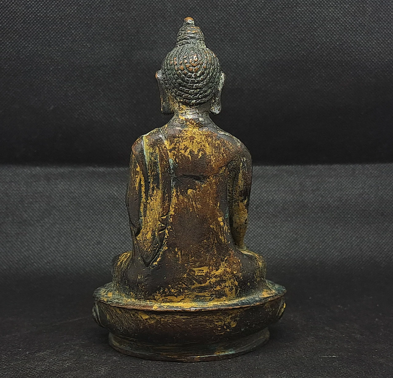 Bronze sculpture of Buddha Sakyamuni on flower-shaped base 5
