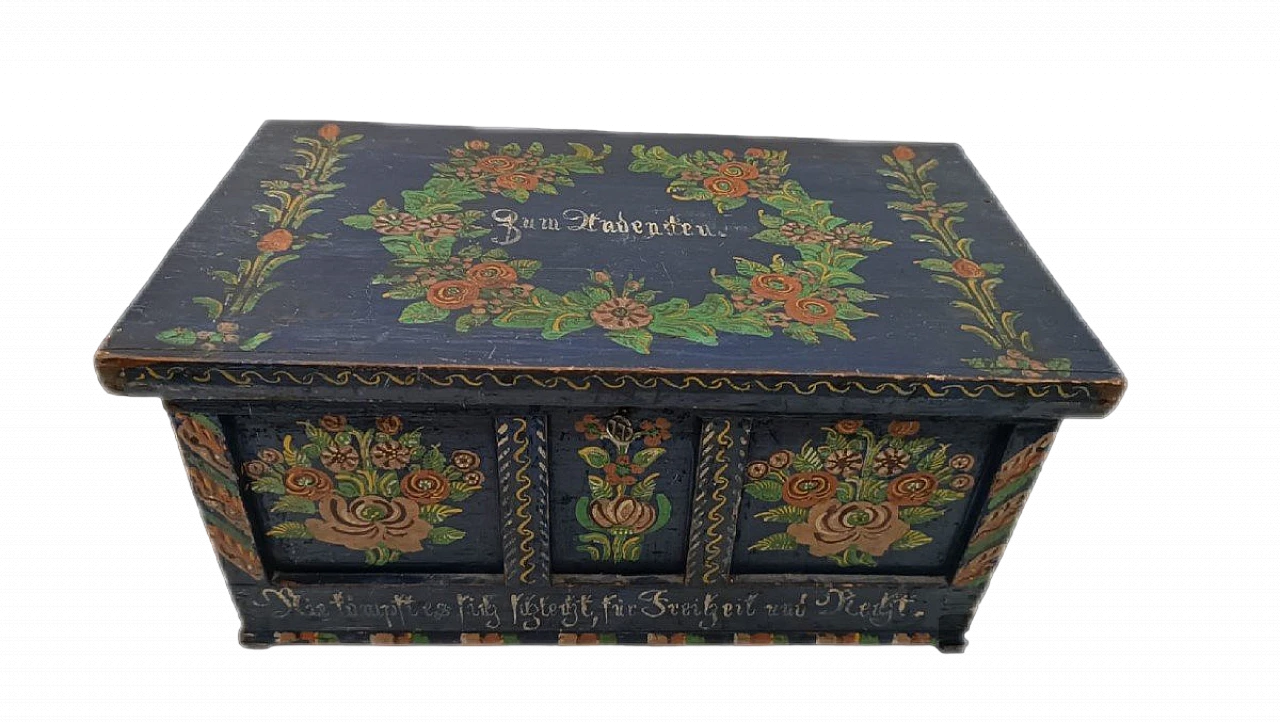 German painted wood jewelry box with floral motifs, 19th century 2