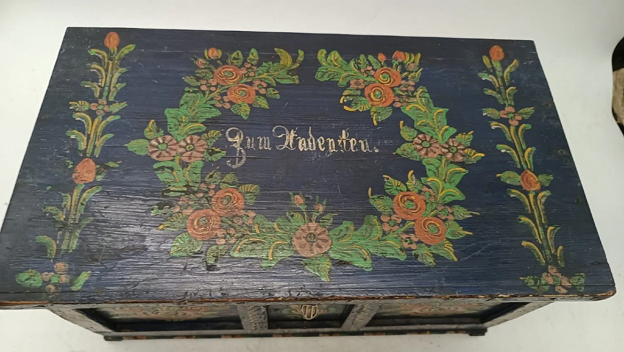 German painted wood jewelry box with floral motifs, 19th century 3