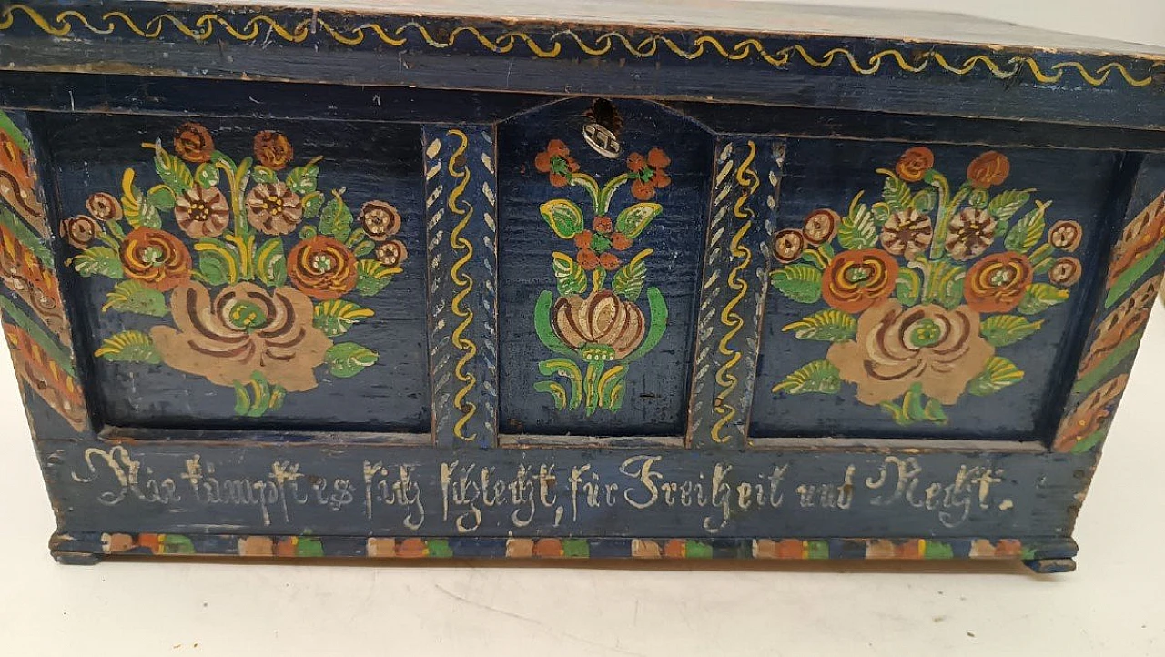 German painted wood jewelry box with floral motifs, 19th century 4