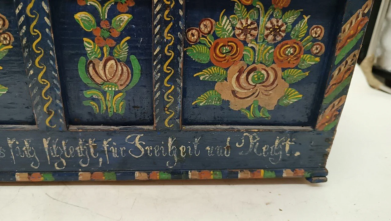 German painted wood jewelry box with floral motifs, 19th century 11