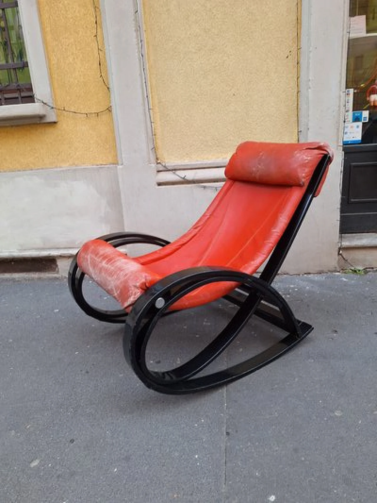 Sgarsul red rocking chair by Gae Aulenti for Poltronova, 1970s 5