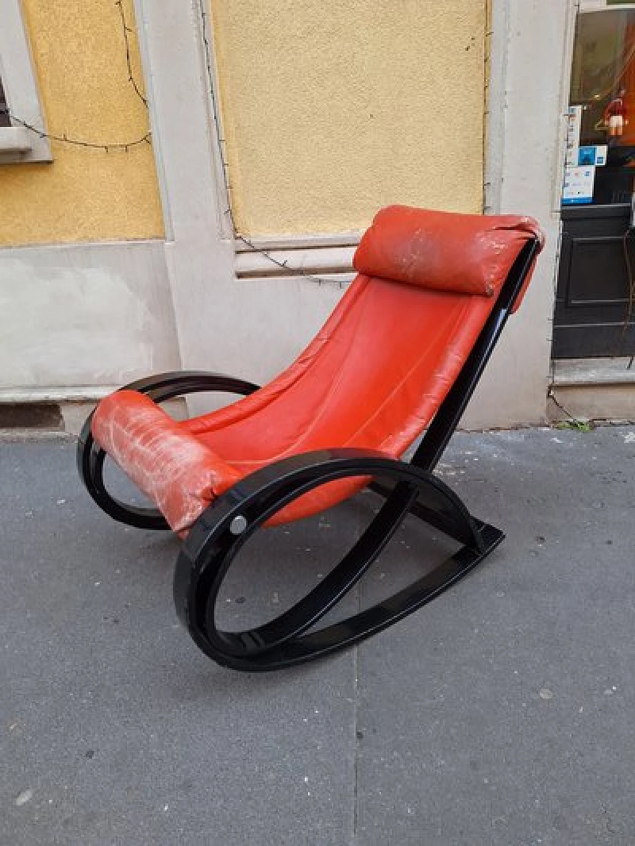 Sgarsul red rocking chair by Gae Aulenti for Poltronova, 1970s 7