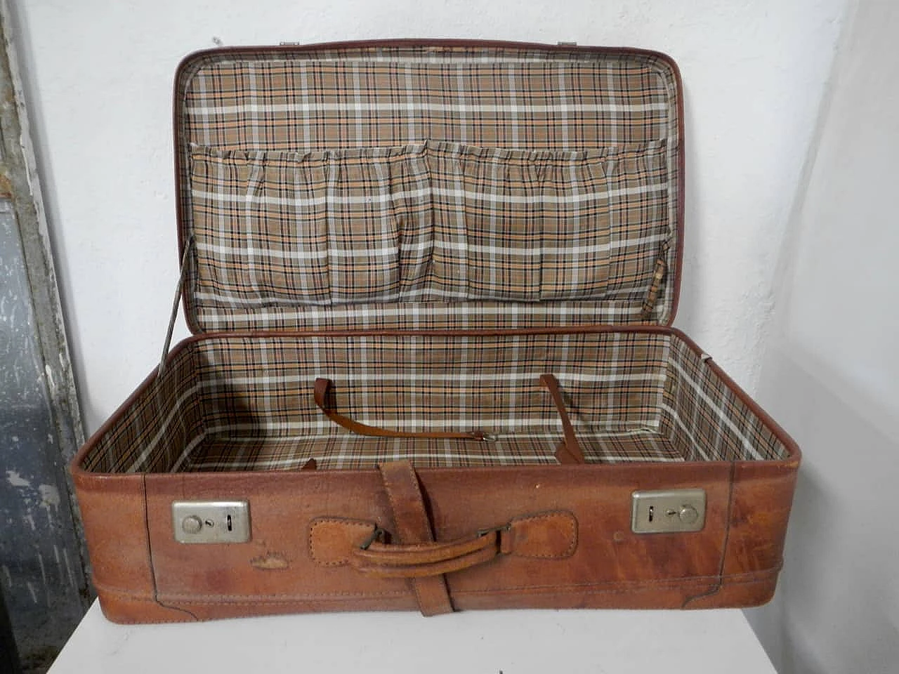 Leather suitcase, 1970s 2