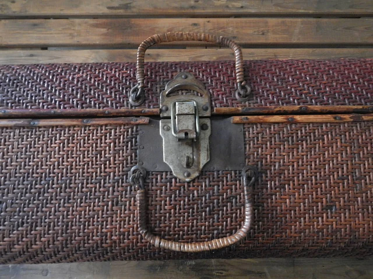 Wood and wicker trunk, 1940s 7