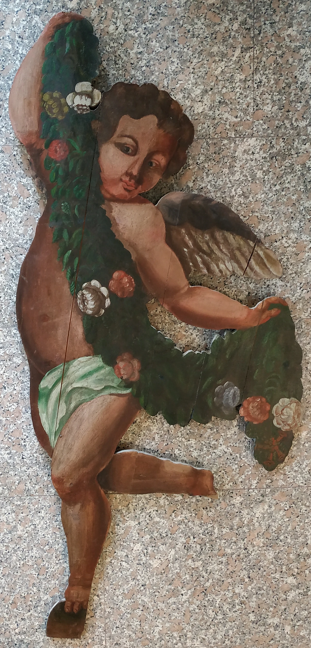 Pair of moulded angel panels in painted fir, 18th century 4