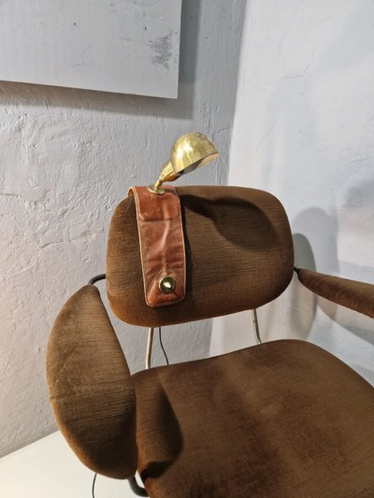 Lp01 armchair lamp in leather & brass by Dominioni for Azucena, 1950s 11