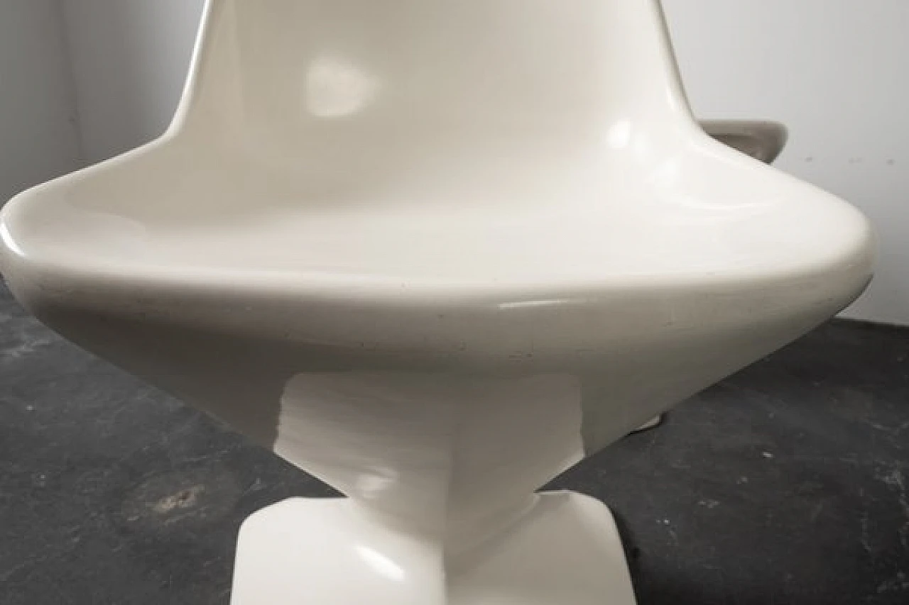 Pair of white fibreglass chairs, 1960s 2