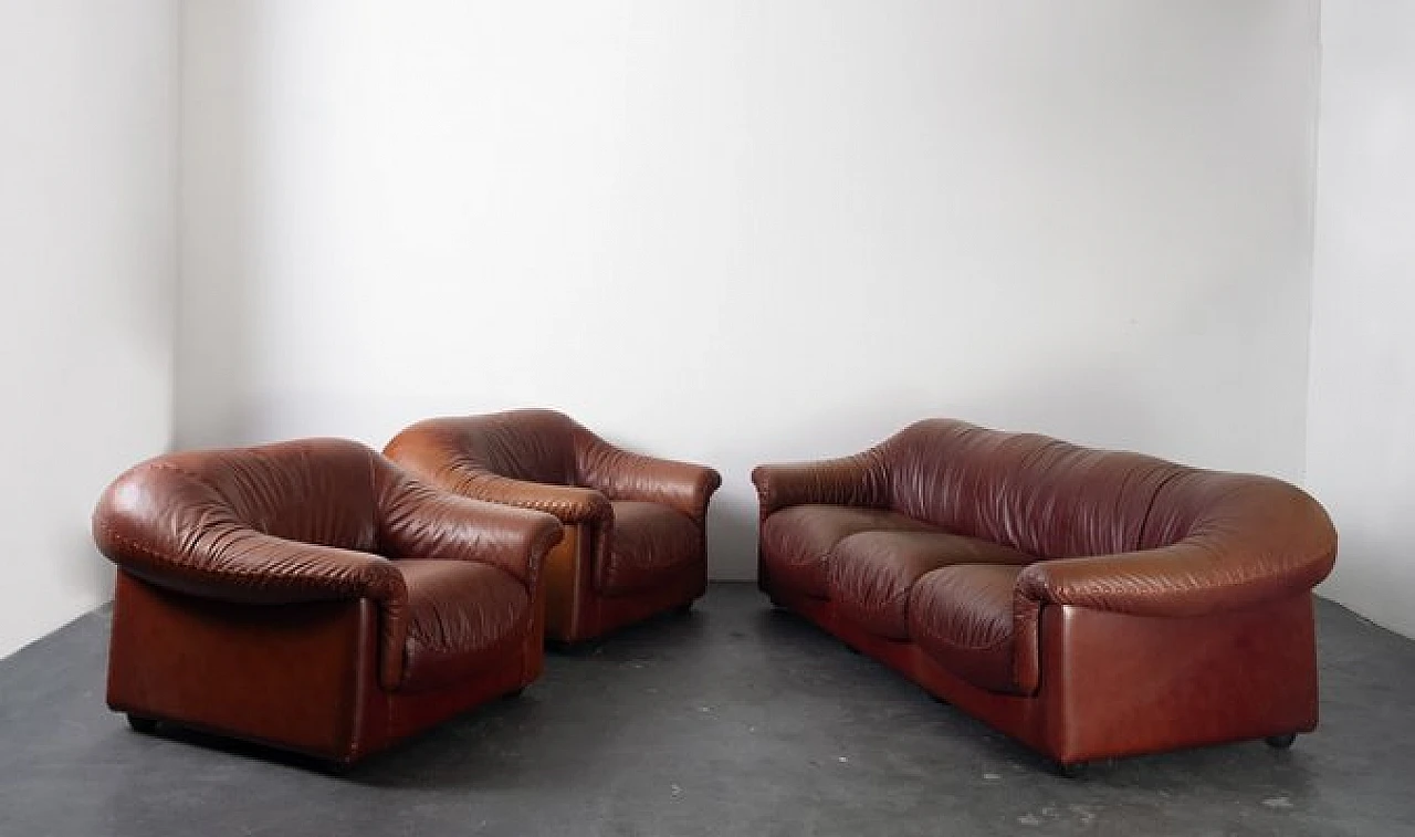 Leather sofa and pair of armchairs, 1970s 11