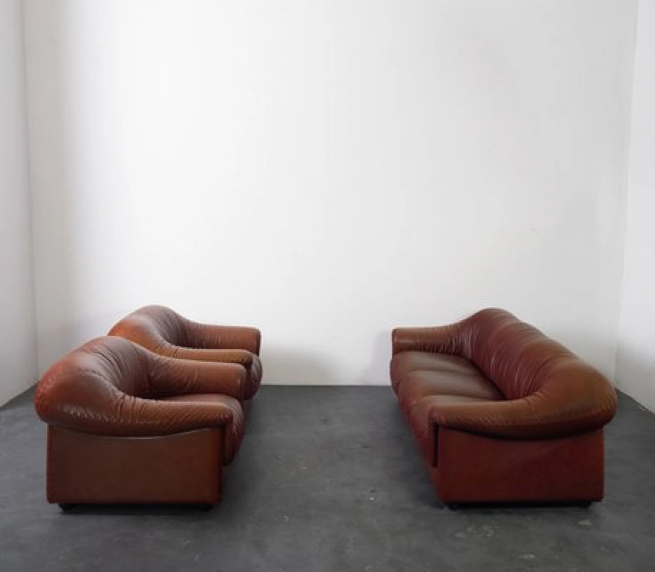 Leather sofa and pair of armchairs, 1970s 13