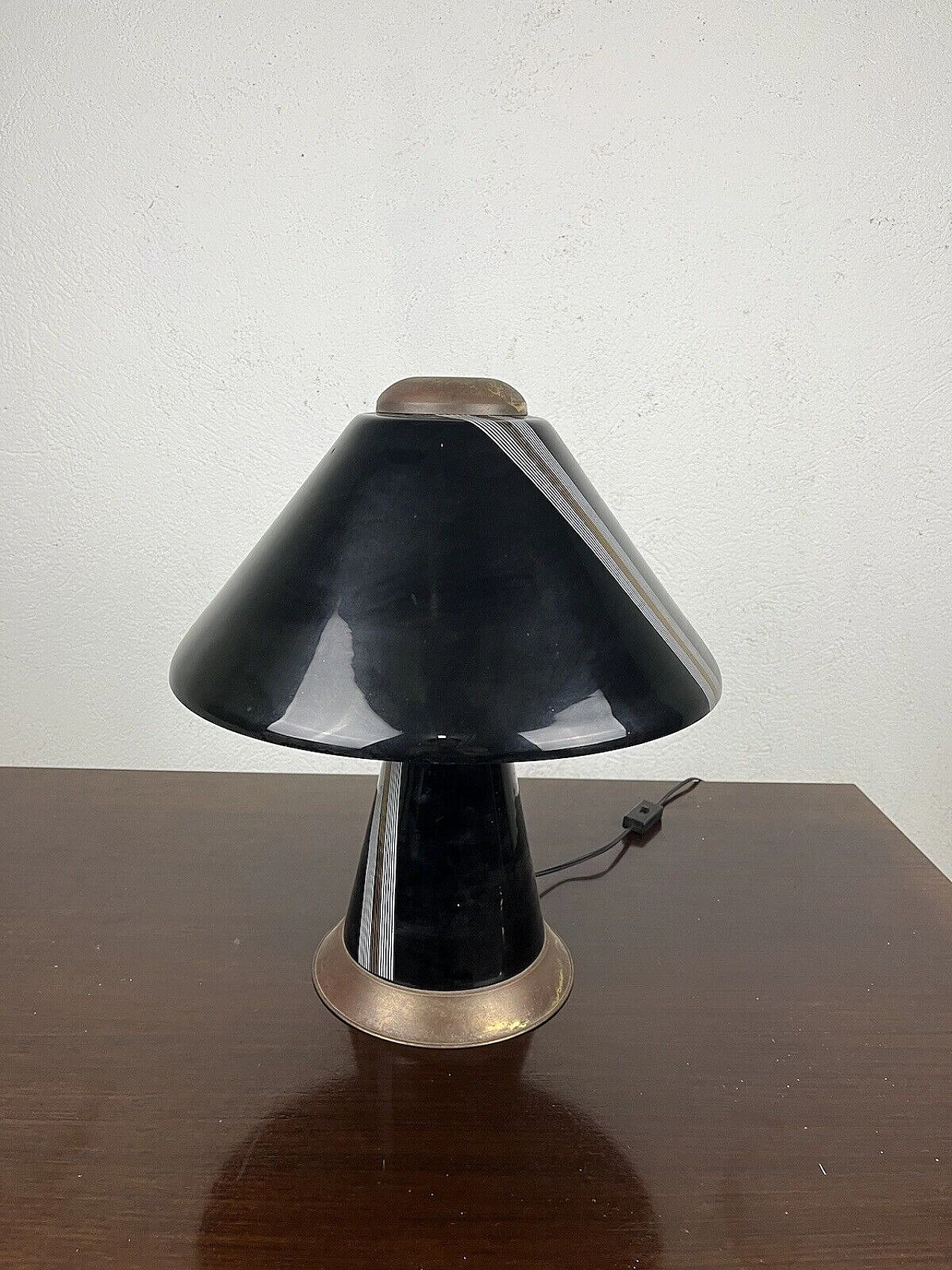 Black and gilded metal table lamp, 1960s 5