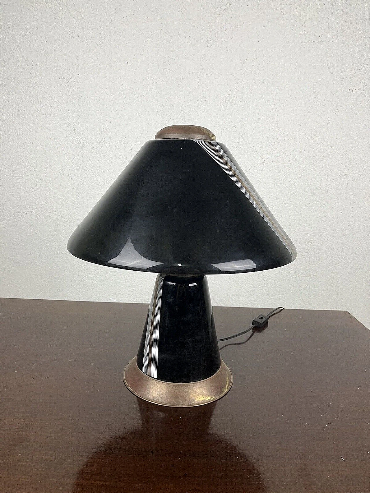 Black and gilded metal table lamp, 1960s 6