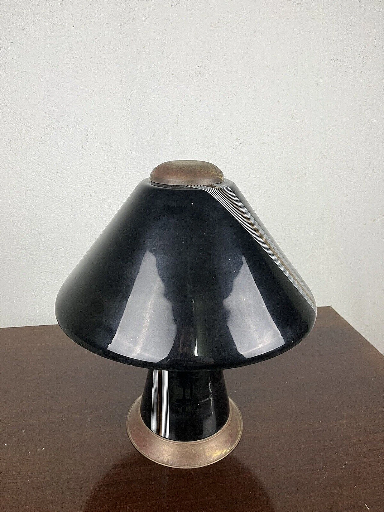 Black and gilded metal table lamp, 1960s 7