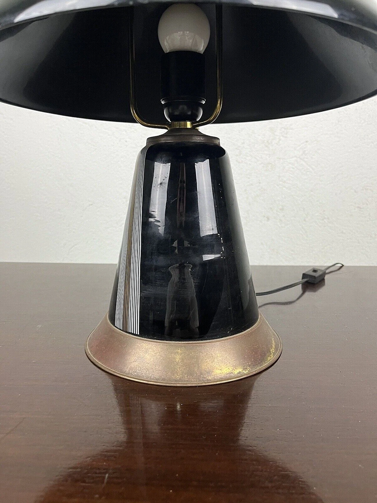 Black and gilded metal table lamp, 1960s 9