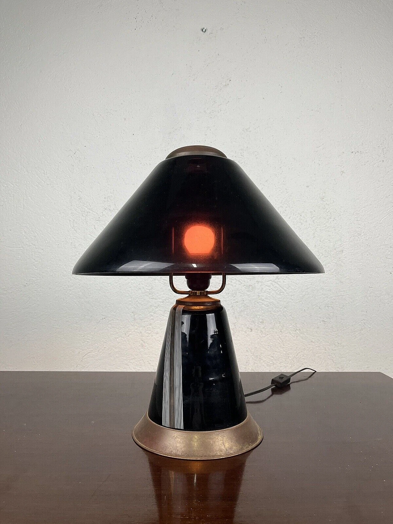 Black and gilded metal table lamp, 1960s 11