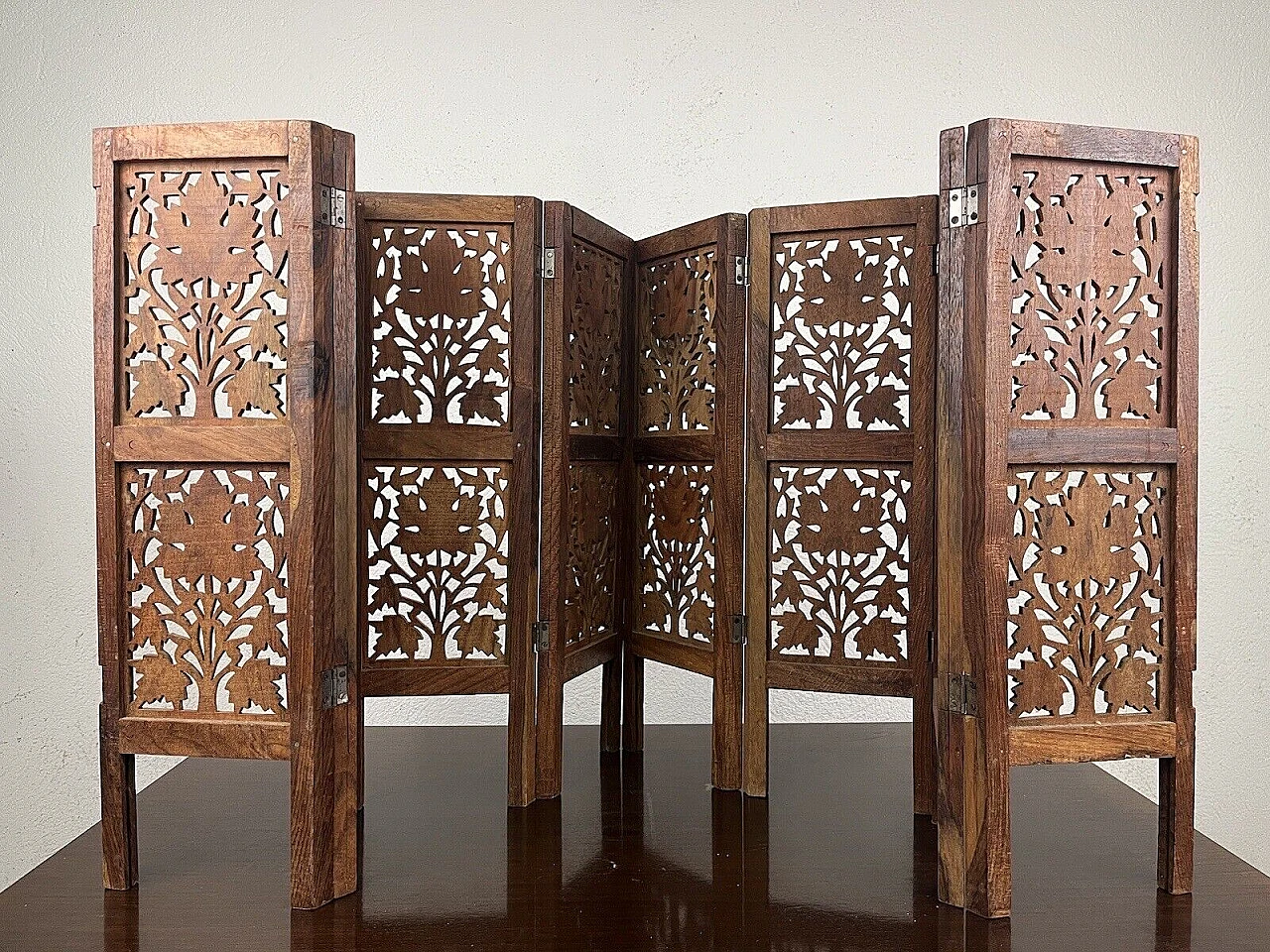 Carved wood Chinoiserie miniature screen, 1970s 3