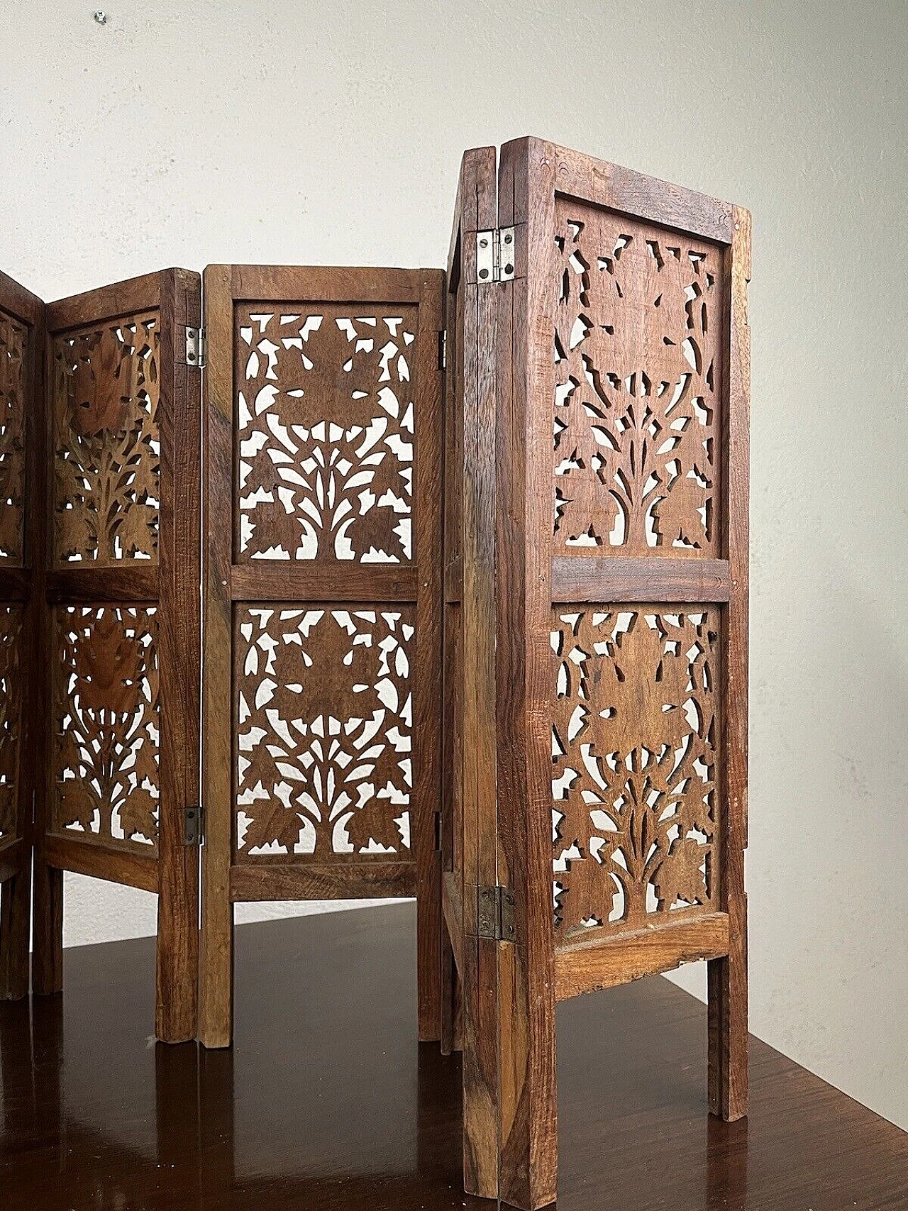 Carved wood Chinoiserie miniature screen, 1970s 8