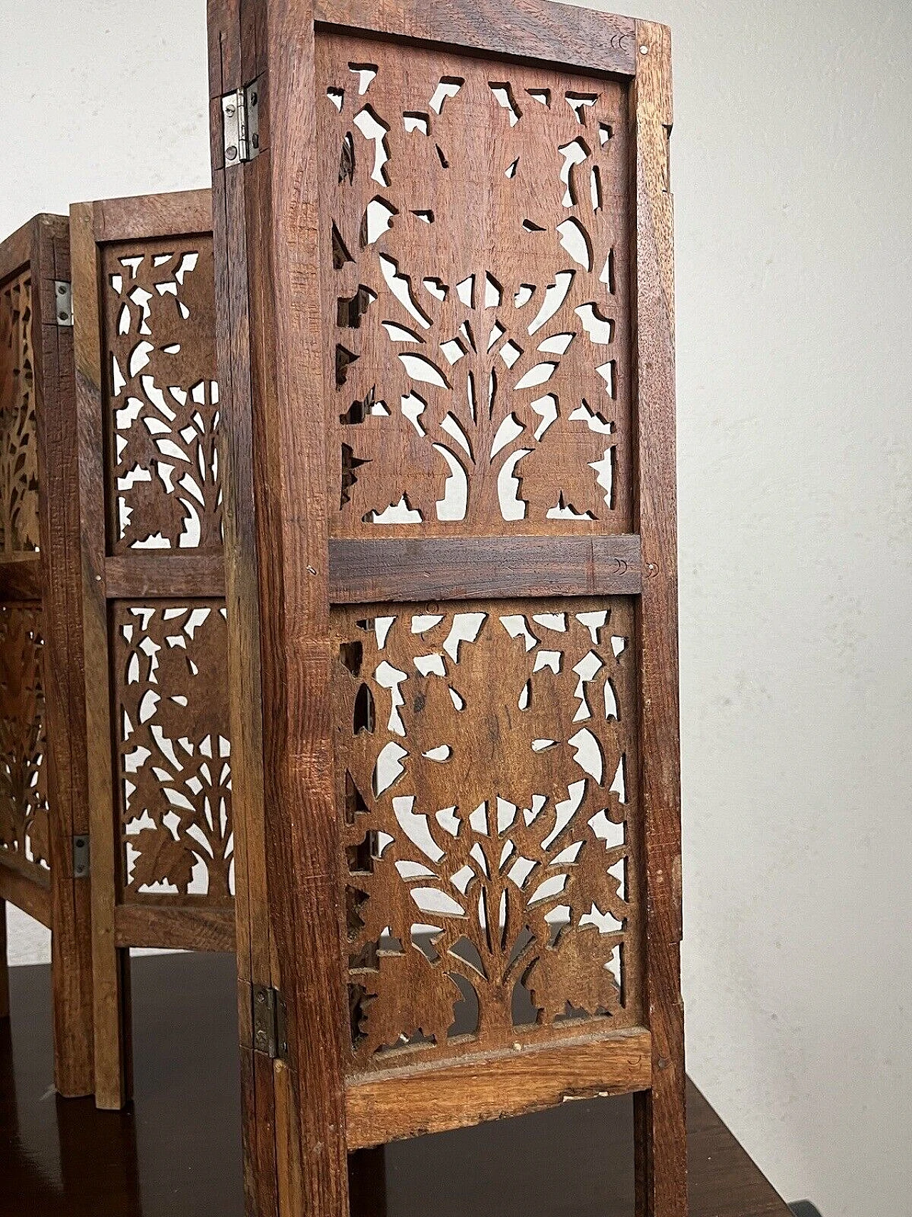 Carved wood Chinoiserie miniature screen, 1970s 9