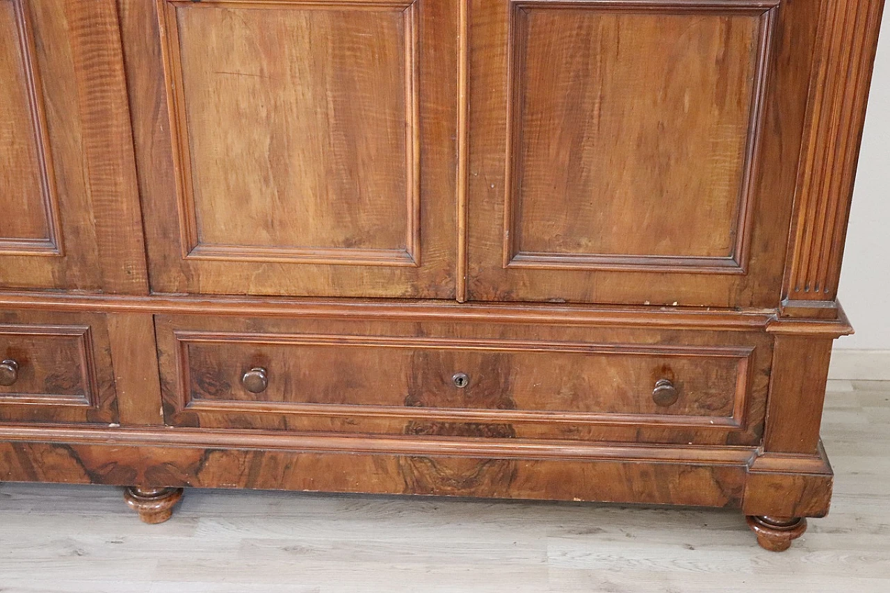 Four-door wardrobe in solid walnut, second half of the 19th century 4