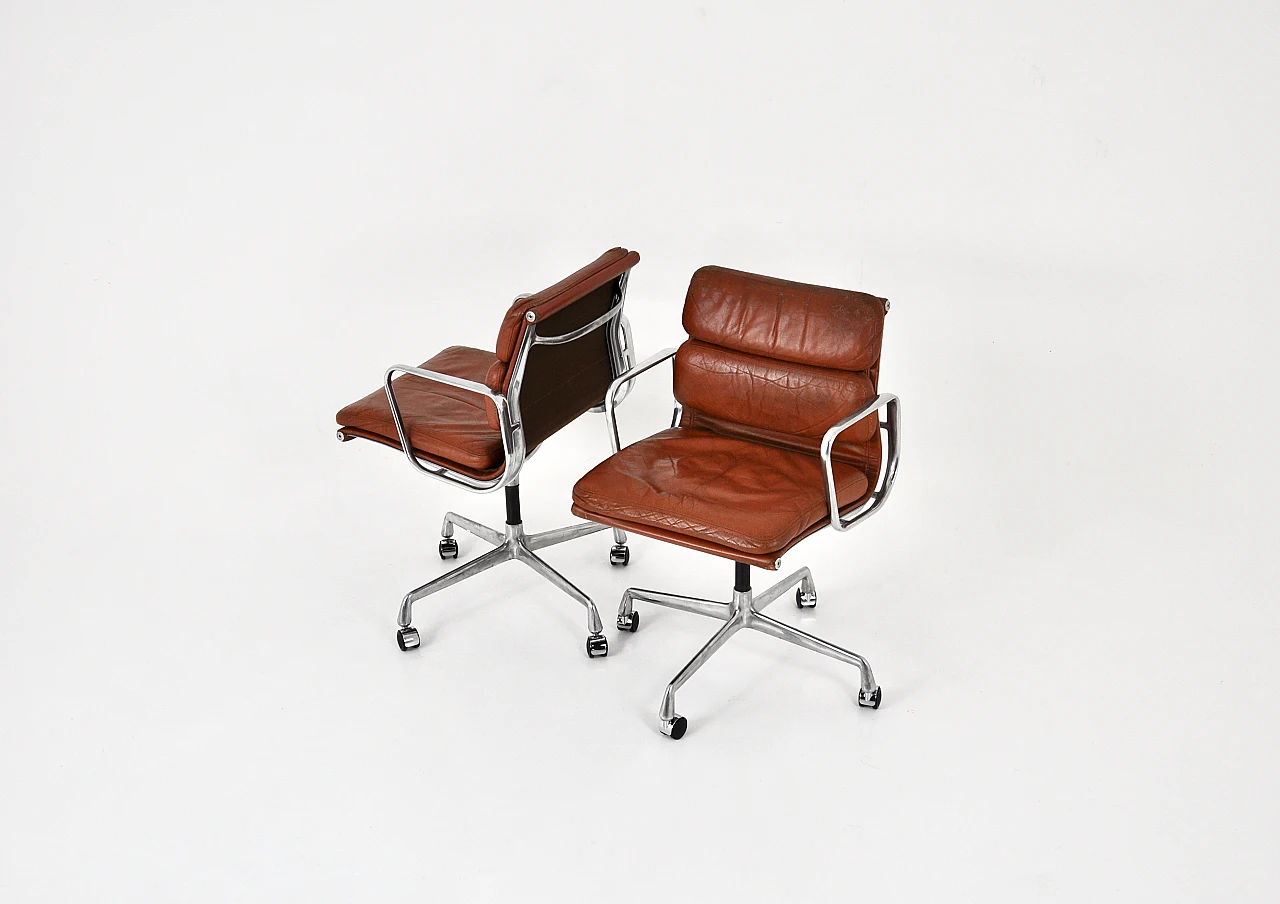 Pair of chairs by Charles & Ray Eames for Herman Miller, 1970s 2