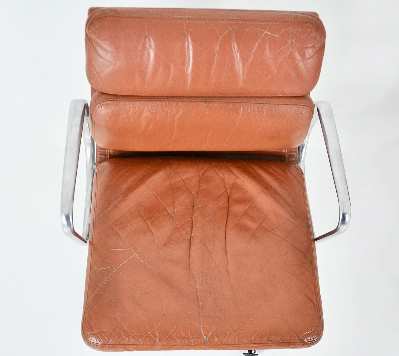 Pair of chairs by Charles & Ray Eames for Herman Miller, 1970s 7