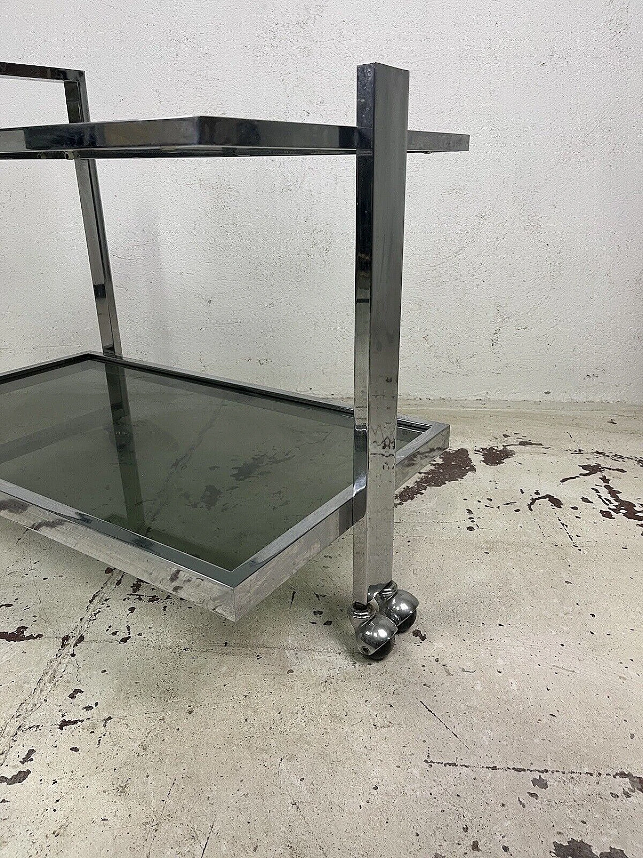 Chromed metal and smoked glass bar cart, 1970s 7