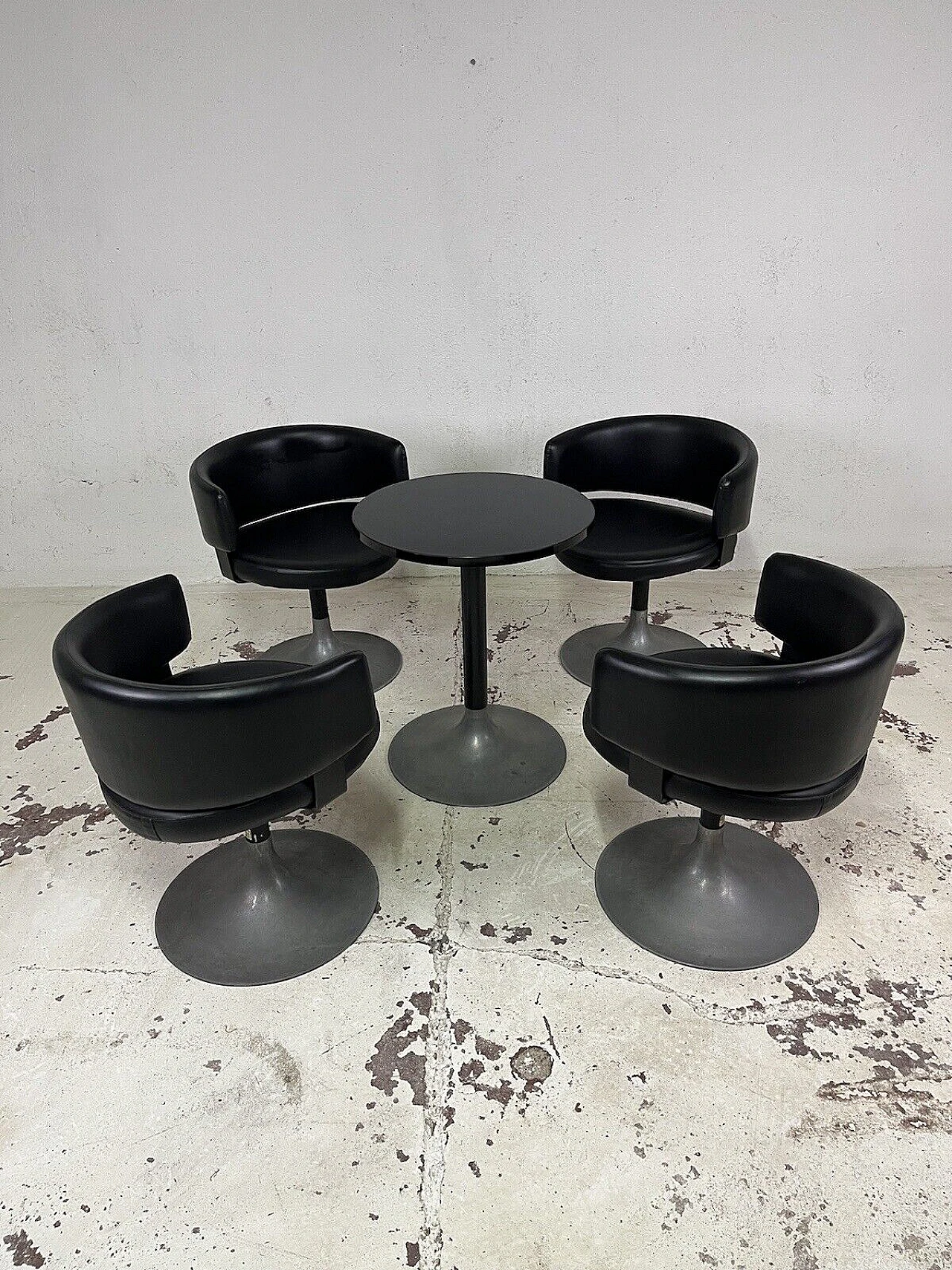 4 Space Age armchairs and side table in vinyl and metal, 1960s 15