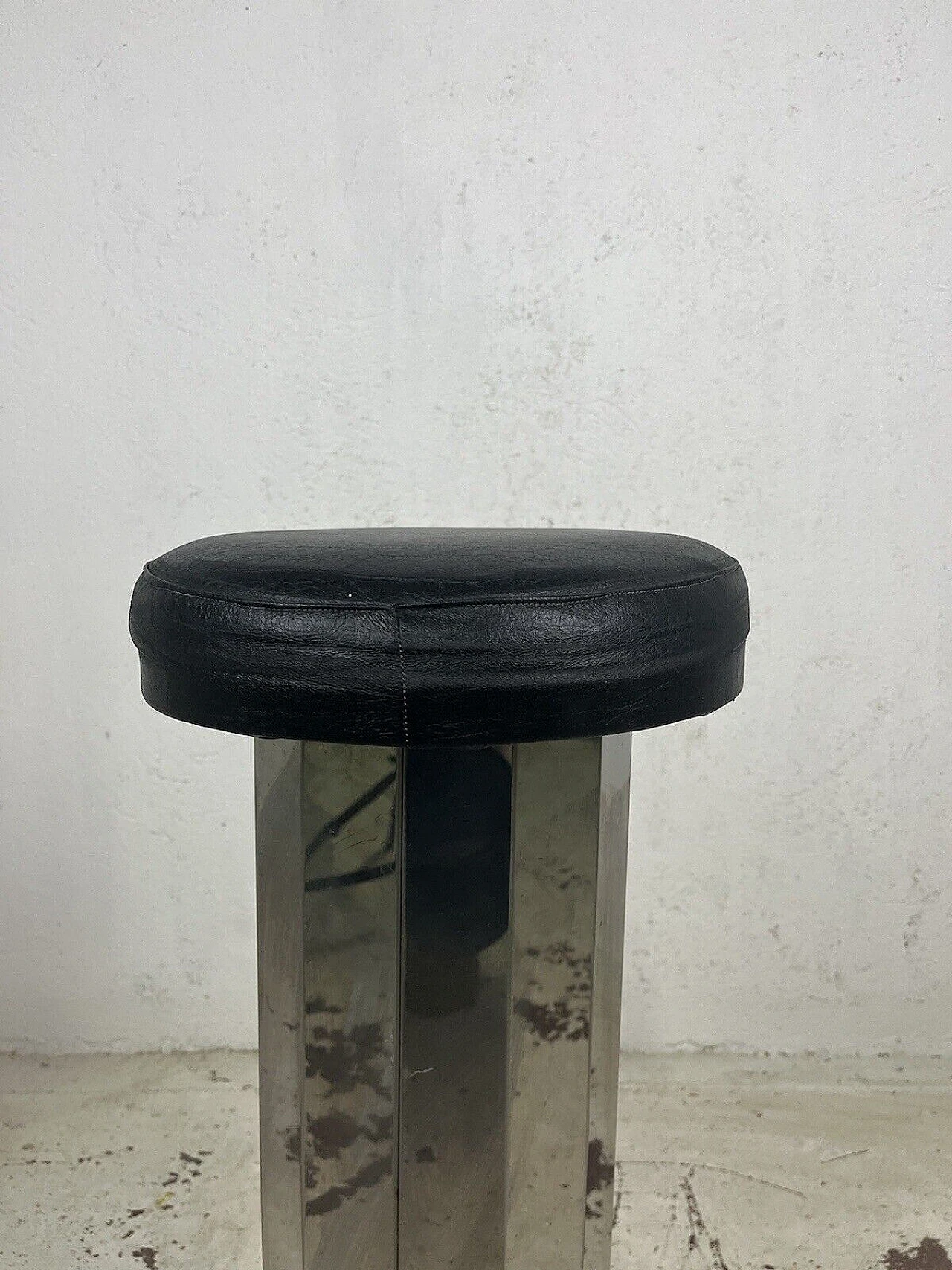 Steel, leather and wood stool, 1970s 10