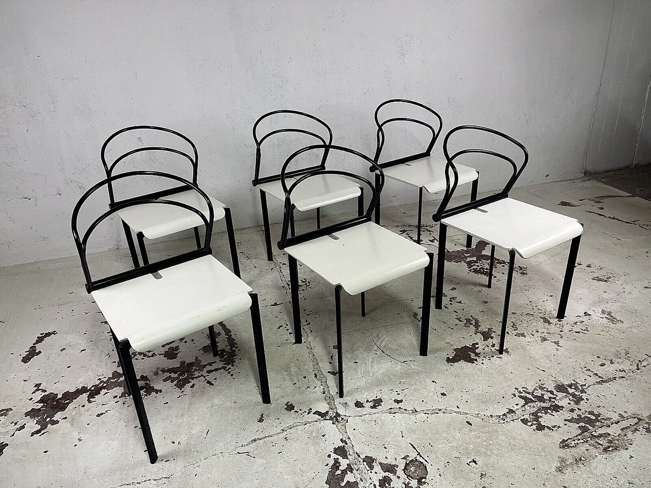 6 Chairs in black metal and white wood, 1980s 4