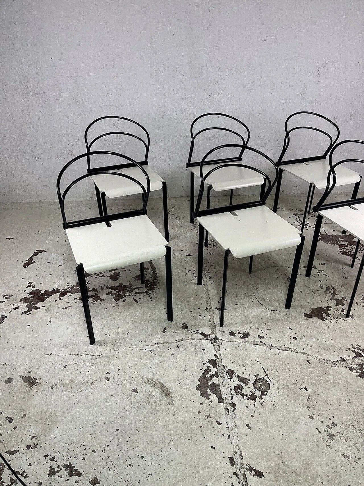 6 Chairs in black metal and white wood, 1980s 5