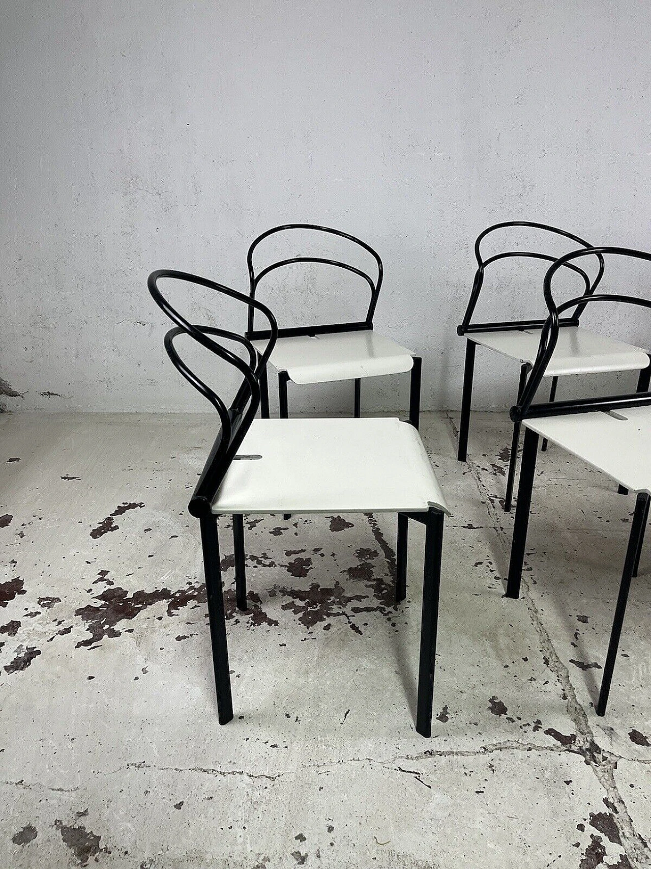 6 Chairs in black metal and white wood, 1980s 8