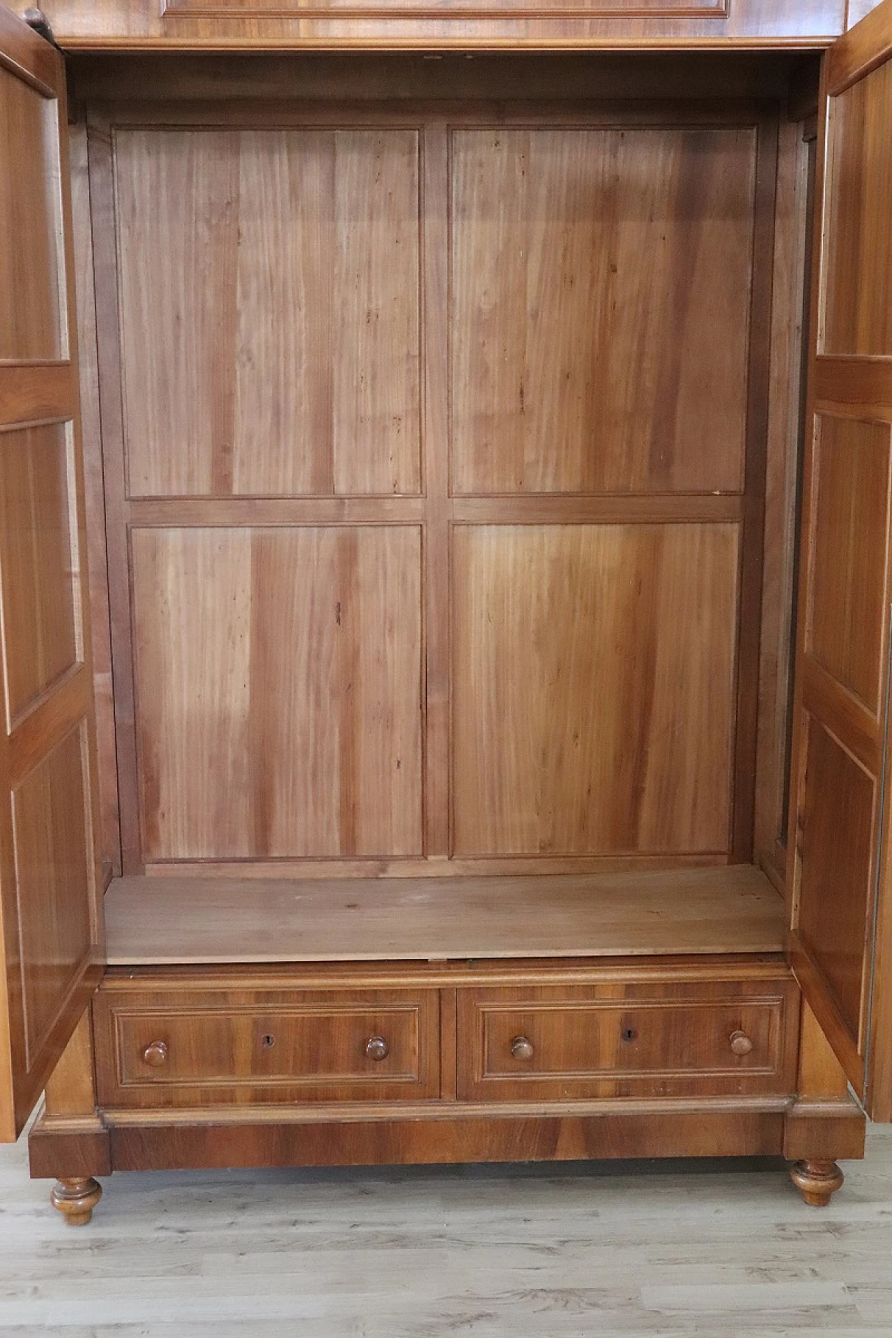 Two-door wardrobe in solid walnut veneer, late 19th century 8