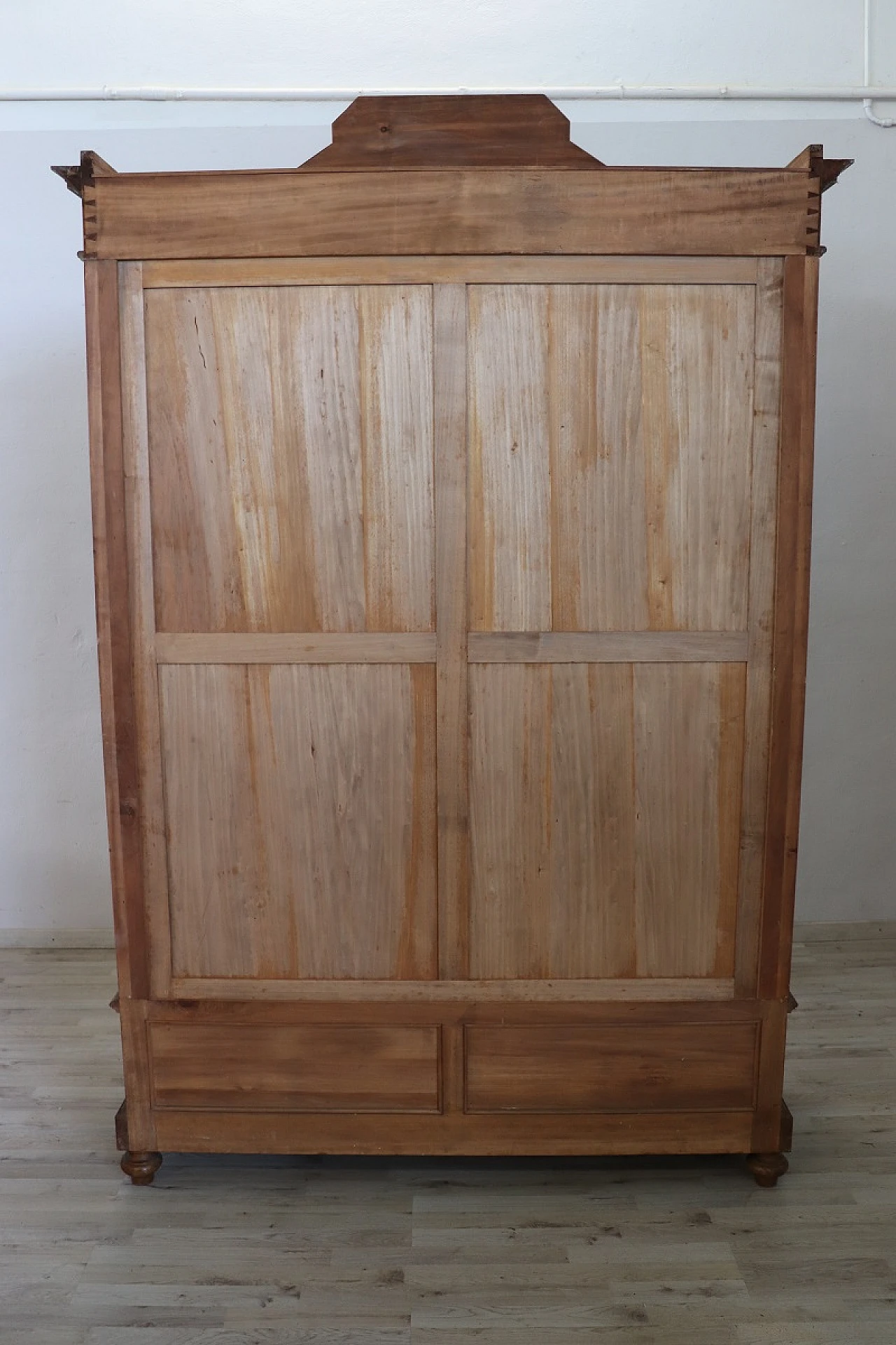 Two-door wardrobe in solid walnut veneer, late 19th century 14