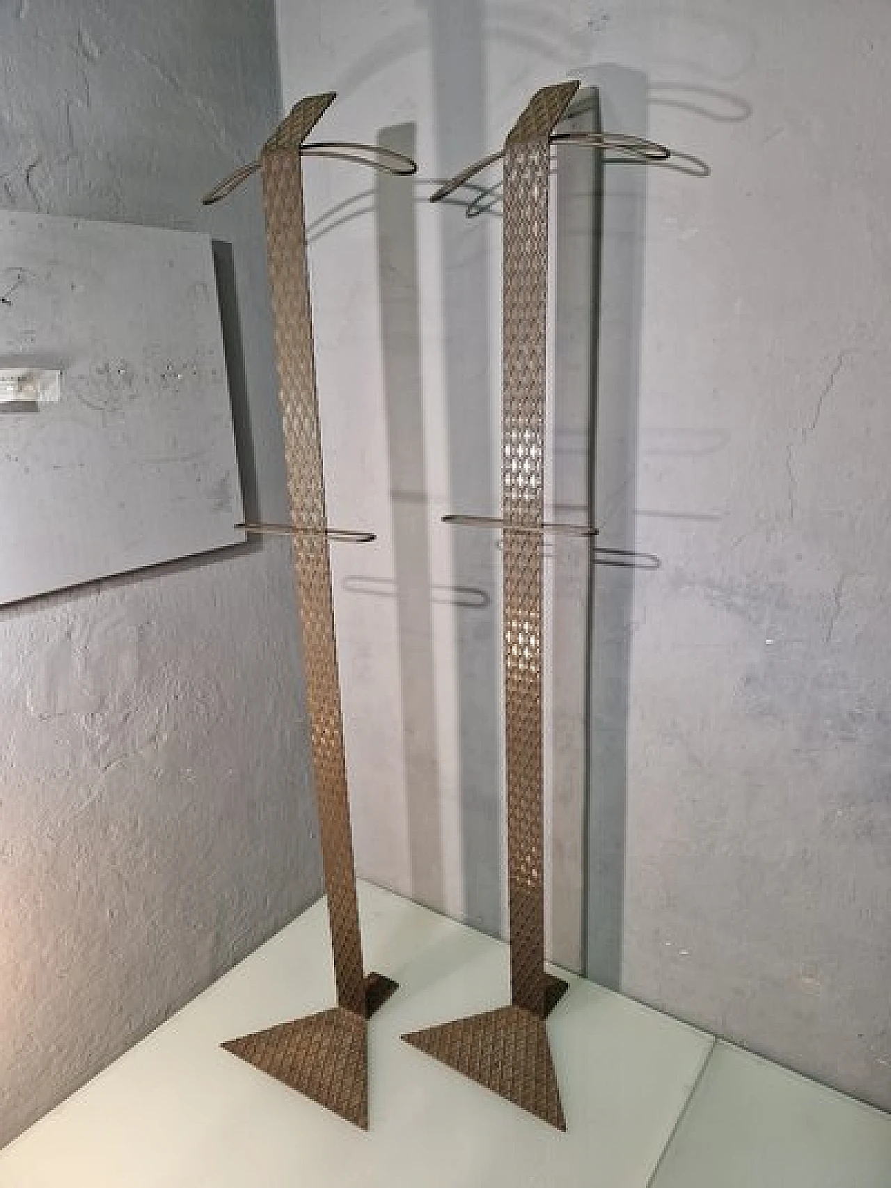 Brutalist iron valet stand by Zeus, 1980s 1