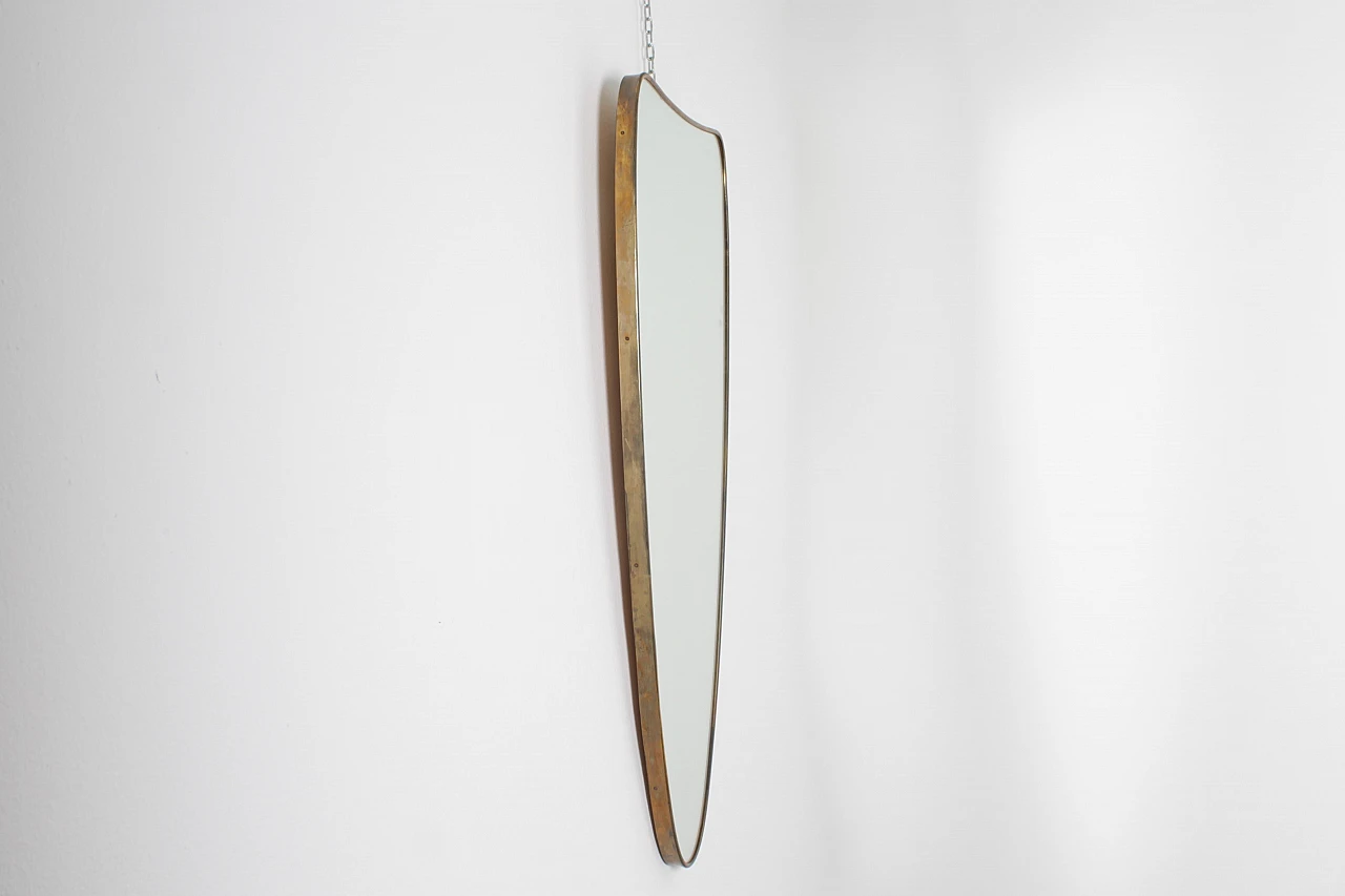 Shield-shaped wall mirror with brass frame in G. Ponti style, 1950s 4