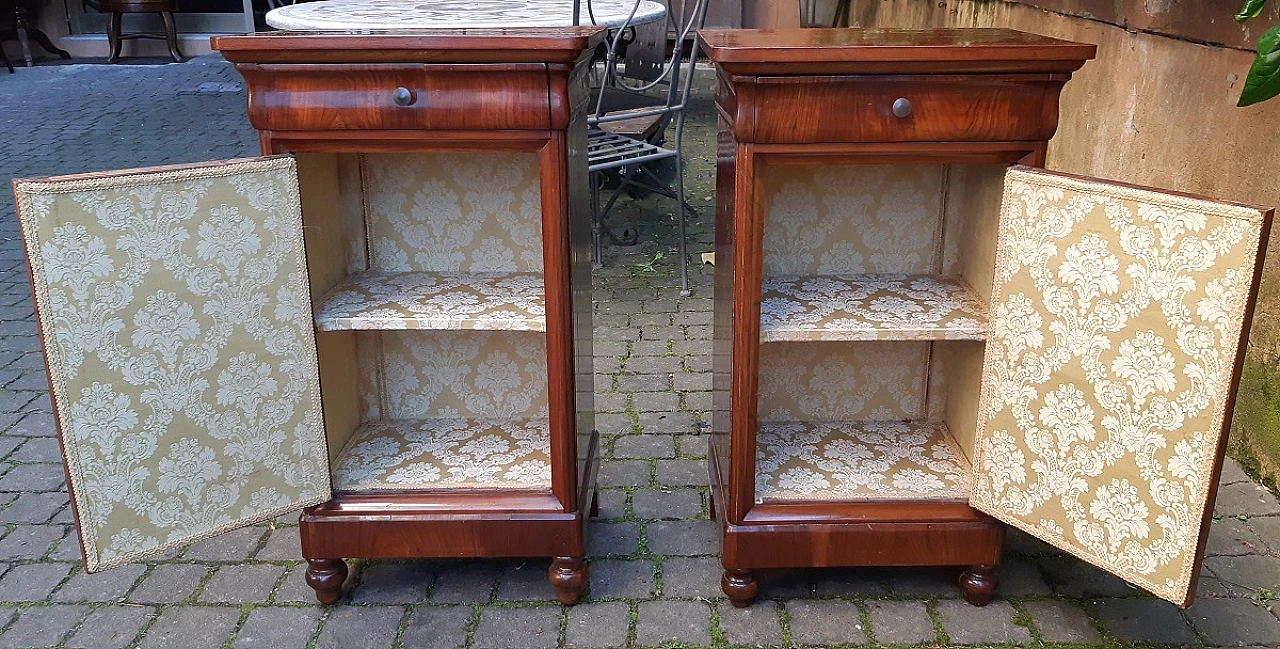 Pair of Louis Philippe Capuchin walnut bedside tables, 19th century 5