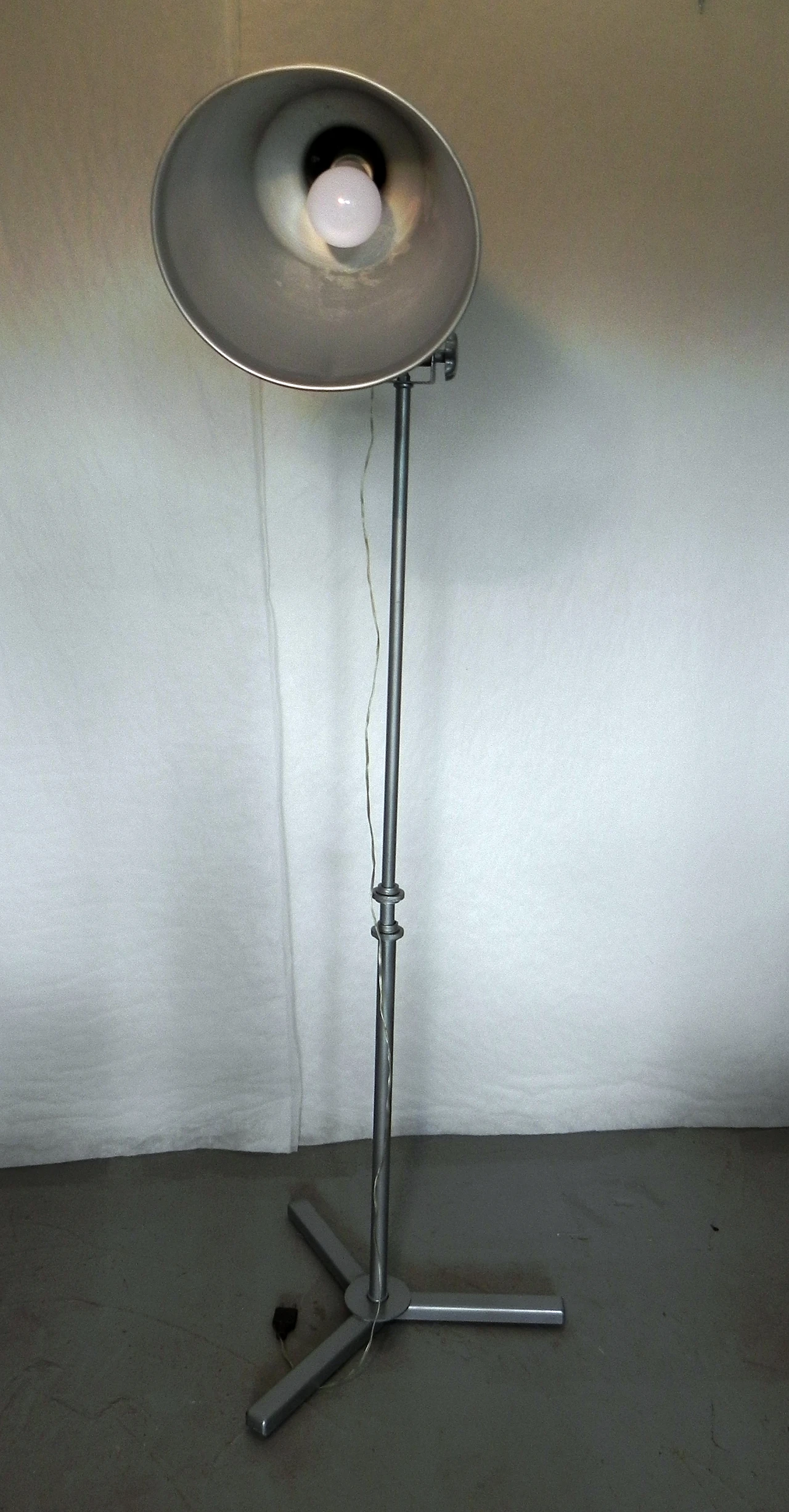 Industrial-style swivel-arm floor lamp, 1960s 6