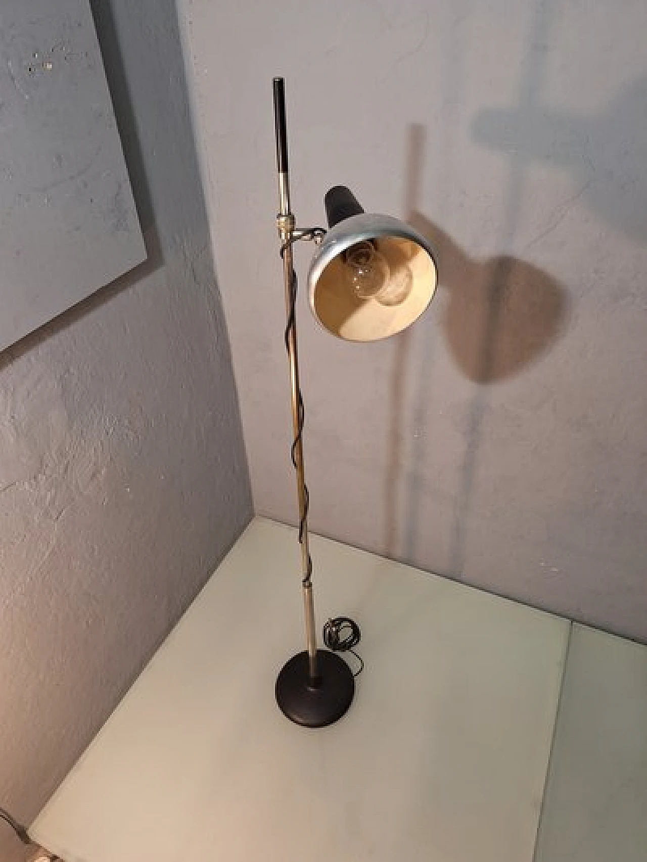 Lampada da terra 721 di Oscar Torlasco per Lumi, anni '60 5